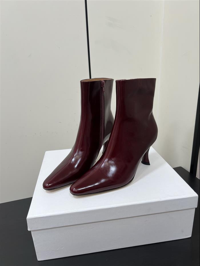 20251128174331491 390